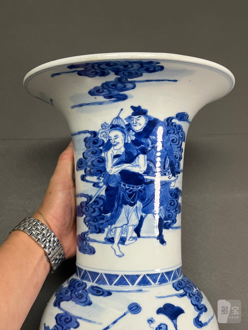 清康熙  青花“穆桂英挂帅”凤尾尊（一对） - 图5
